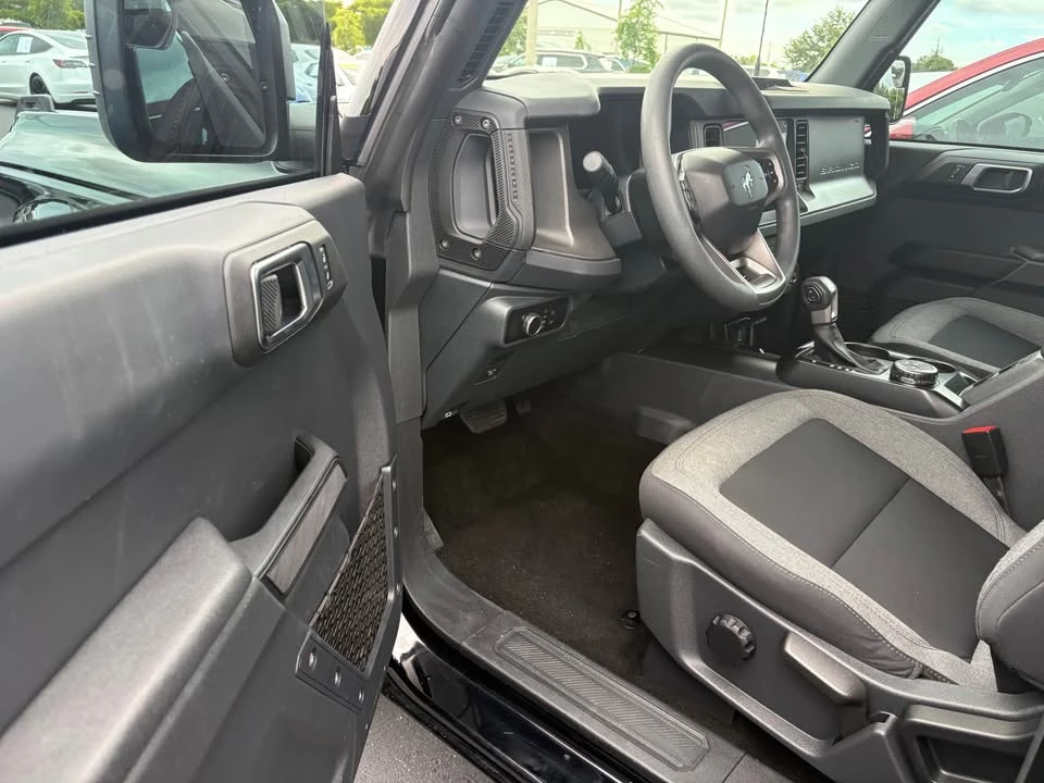 2025 Ford Bronco 6th Gen - Image 6 of 8