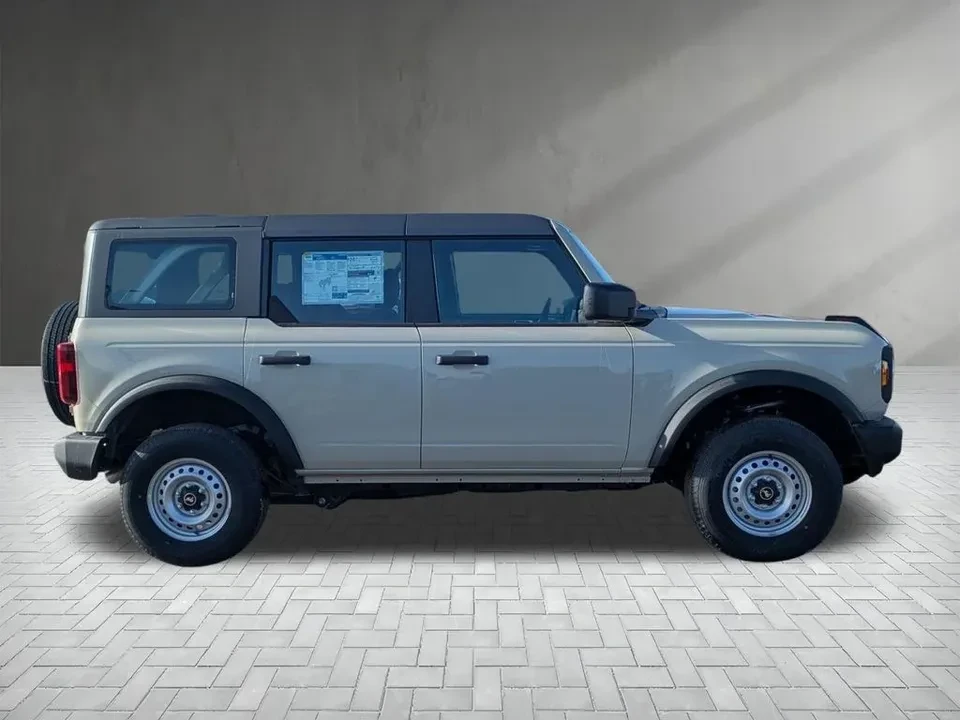 2025 Ford Bronco 6th Gen - Image 8 of 15