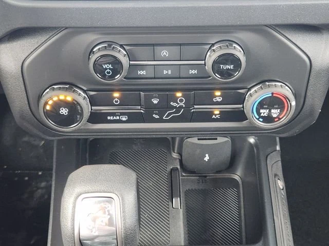 2025 Ford Bronco 6th Gen - Image 15 of 20