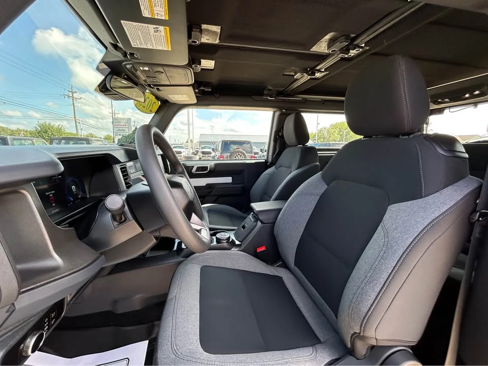 2025 Ford Bronco 6th Gen - Image 10 of 15