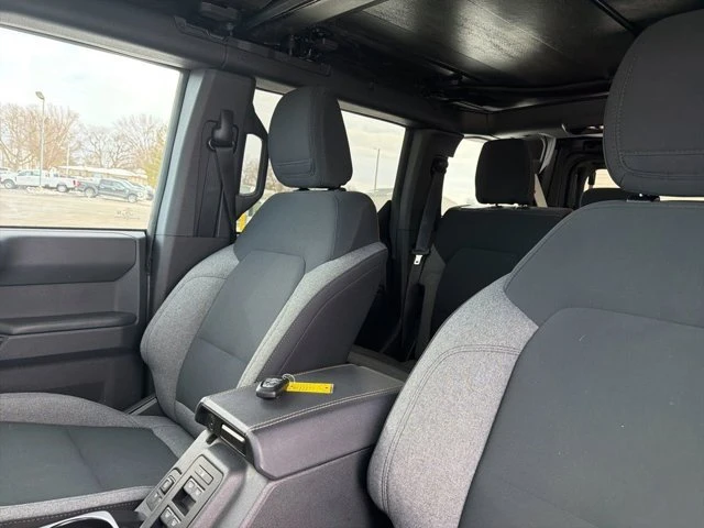 2025 Ford Bronco 6th Gen - Image 14 of 20