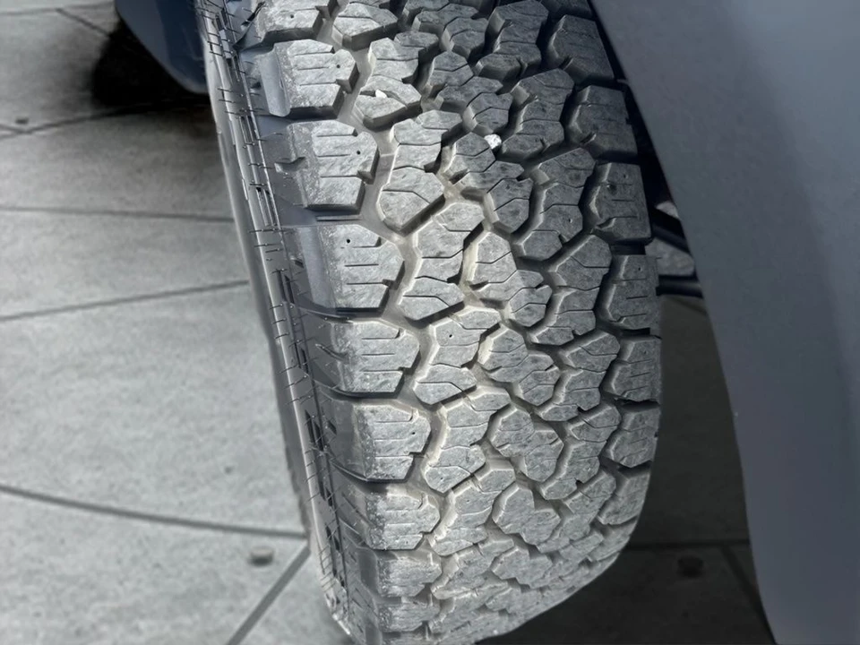 2025 Ford Bronco 6th Gen - Image 29 of 31