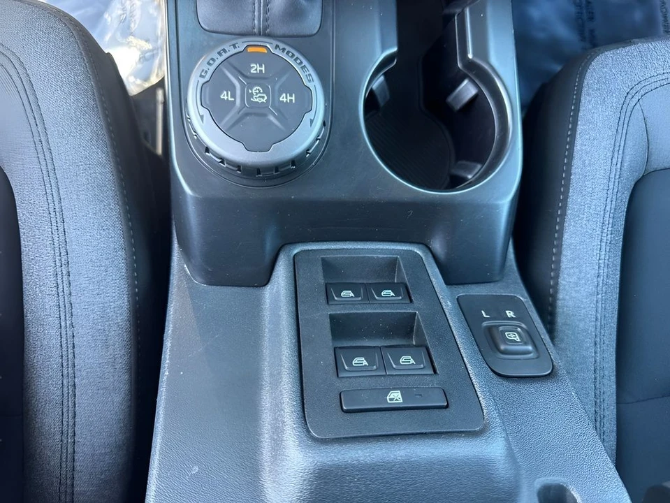 2025 Ford Bronco 6th Gen - Image 23 of 31