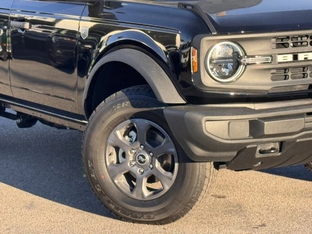 2025 Ford Bronco 6th Gen - Image 4 of 12