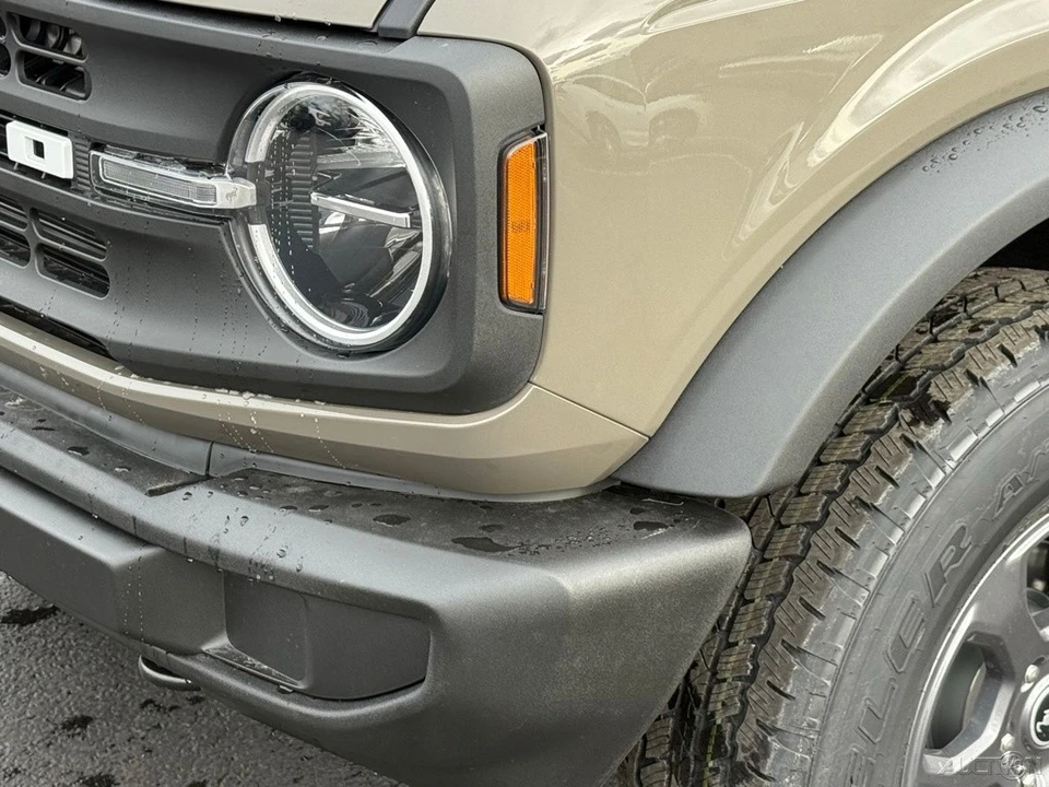 2025 Ford Bronco 6th Gen - Image 11 of 12