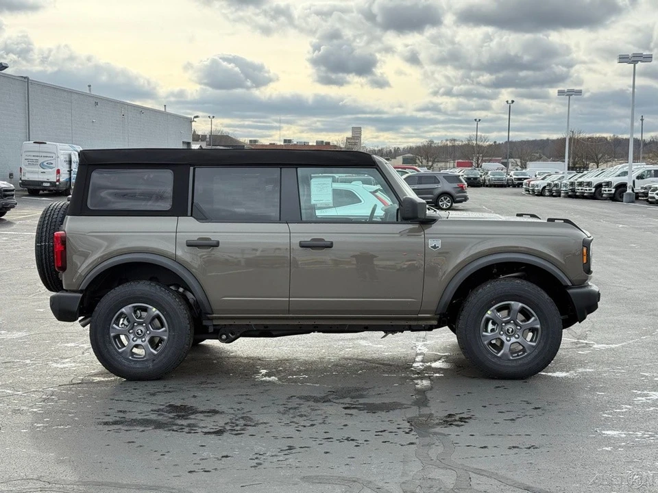2025 Ford Bronco 6th Gen - Image 7 of 12