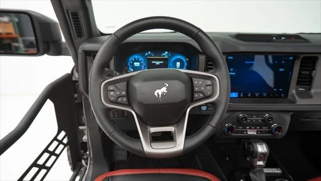 2025 Ford Bronco 6th Gen - Image 18 of 21