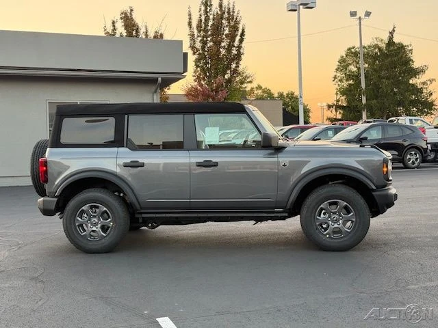 2025 Ford Bronco 6th Gen - Image 7 of 12