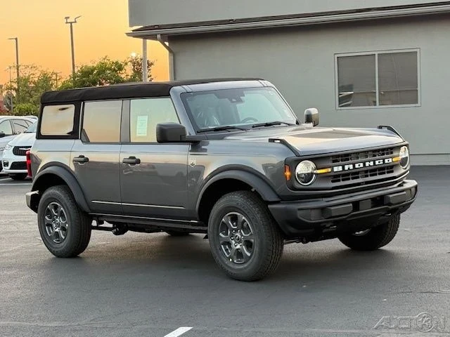 2025 Ford Bronco 6th Gen - Image 9 of 12