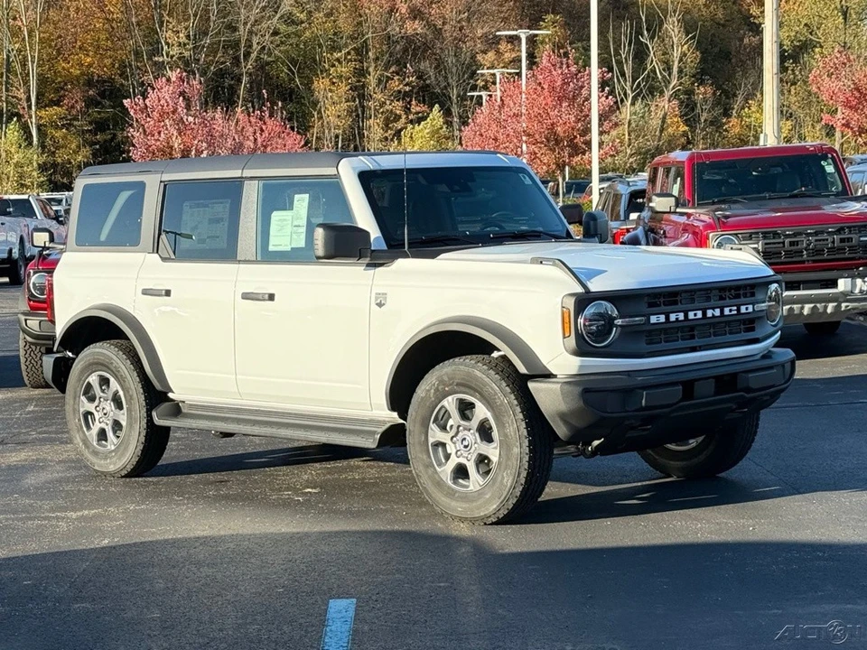 2025 Ford Bronco 6th Gen - Image 9 of 12