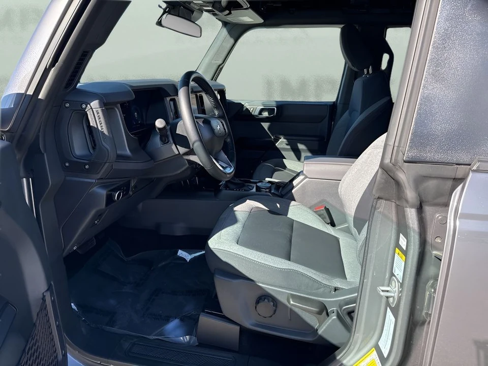 2025 Ford Bronco 6th Gen - Image 9 of 12