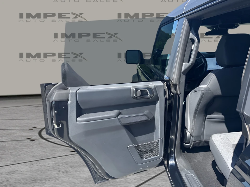 2025 Ford Bronco 6th Gen - Image 30 of 31