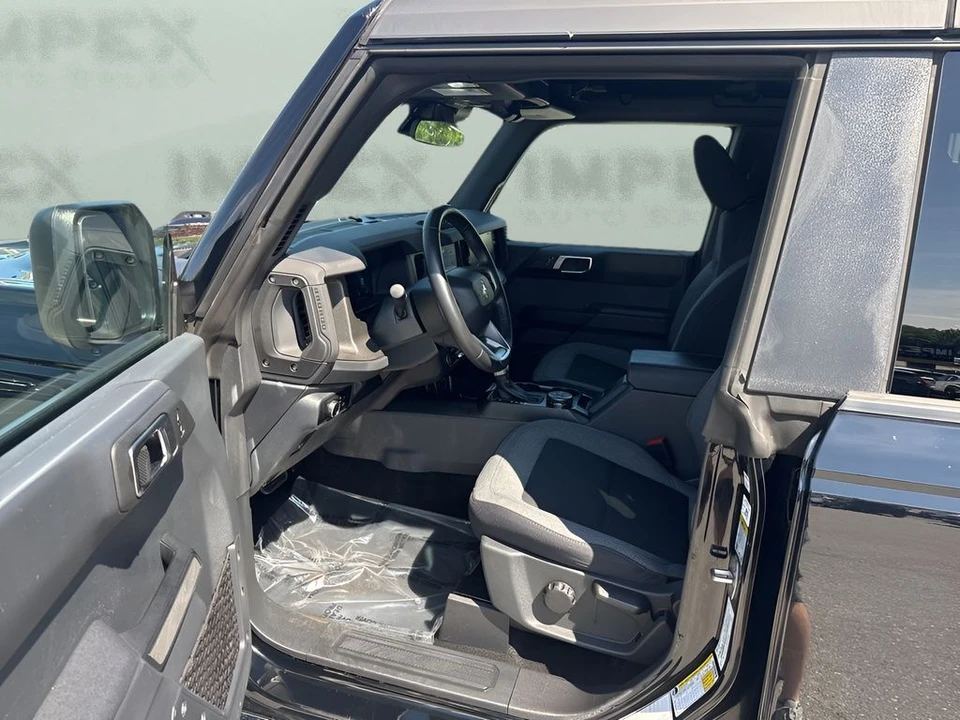 2025 Ford Bronco 6th Gen - Image 9 of 31