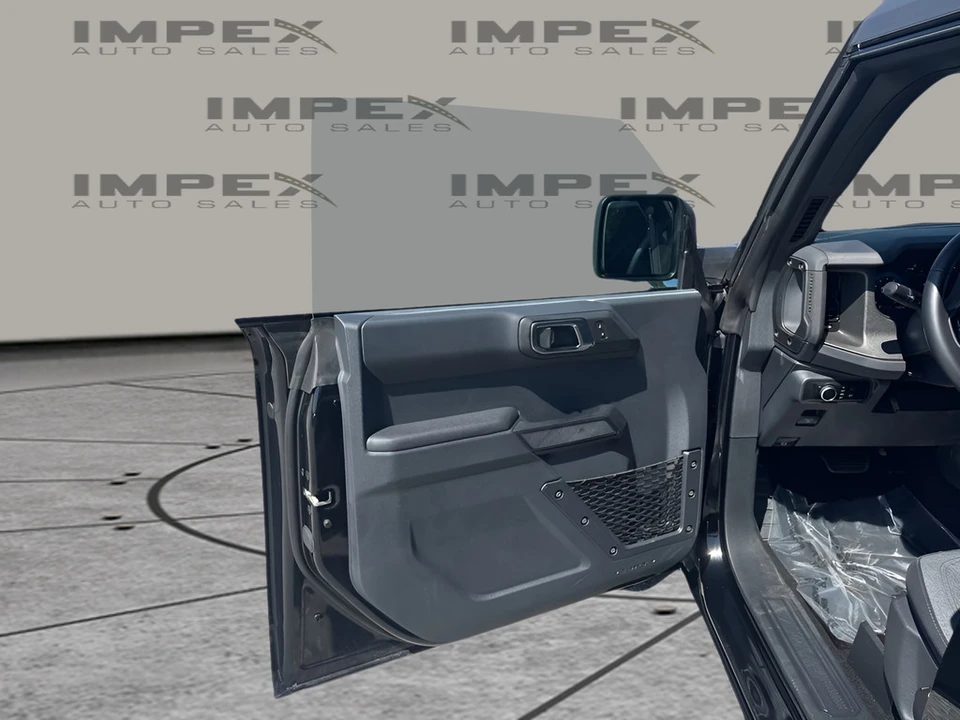 2025 Ford Bronco 6th Gen - Image 28 of 31