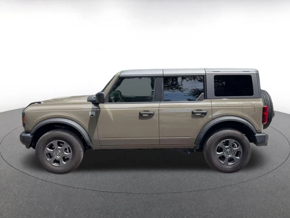 2025 Ford Bronco 6th Gen - Image 11 of 31