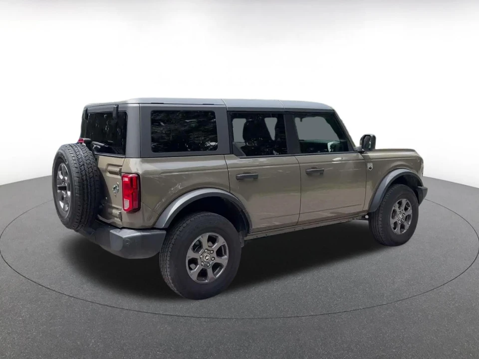 2025 Ford Bronco 6th Gen - Image 16 of 31