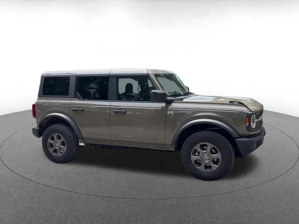 2025 Ford Bronco 6th Gen - Image 2 of 31