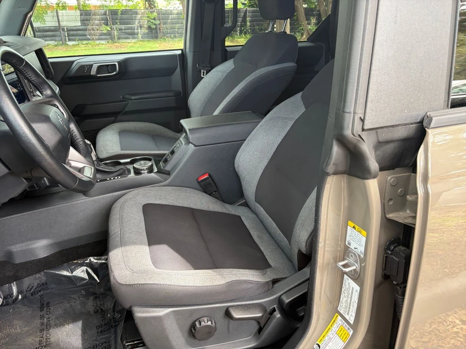 2025 Ford Bronco 6th Gen - Image 27 of 31