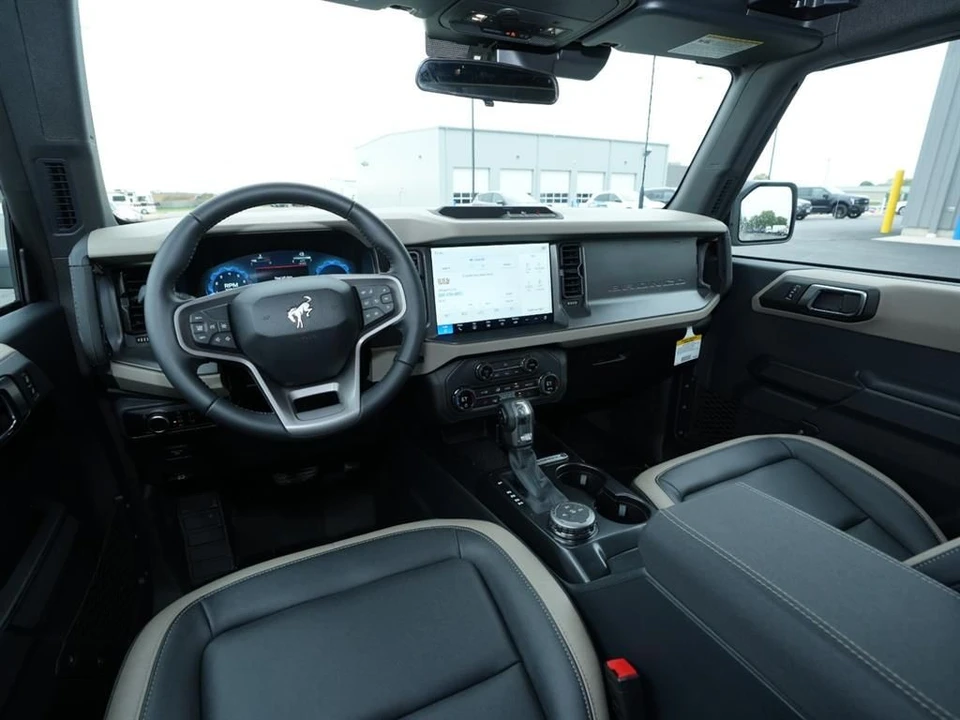 2025 Ford Bronco 6th Gen - Image 14 of 21