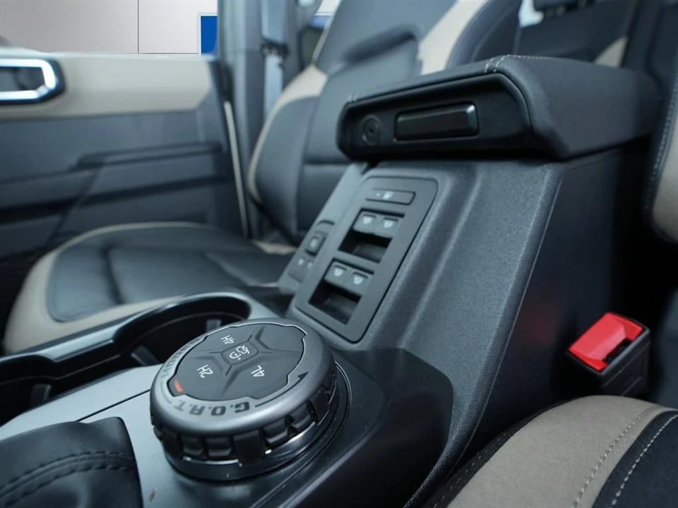 2025 Ford Bronco 6th Gen - Image 15 of 21