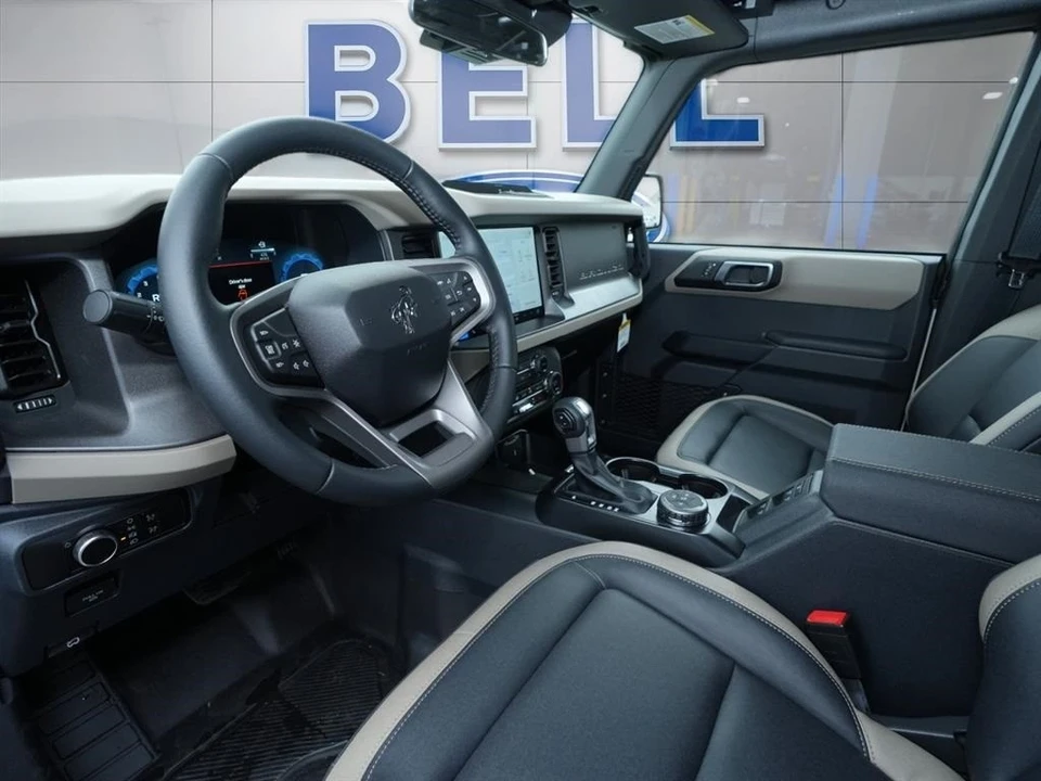 2025 Ford Bronco 6th Gen - Image 10 of 12
