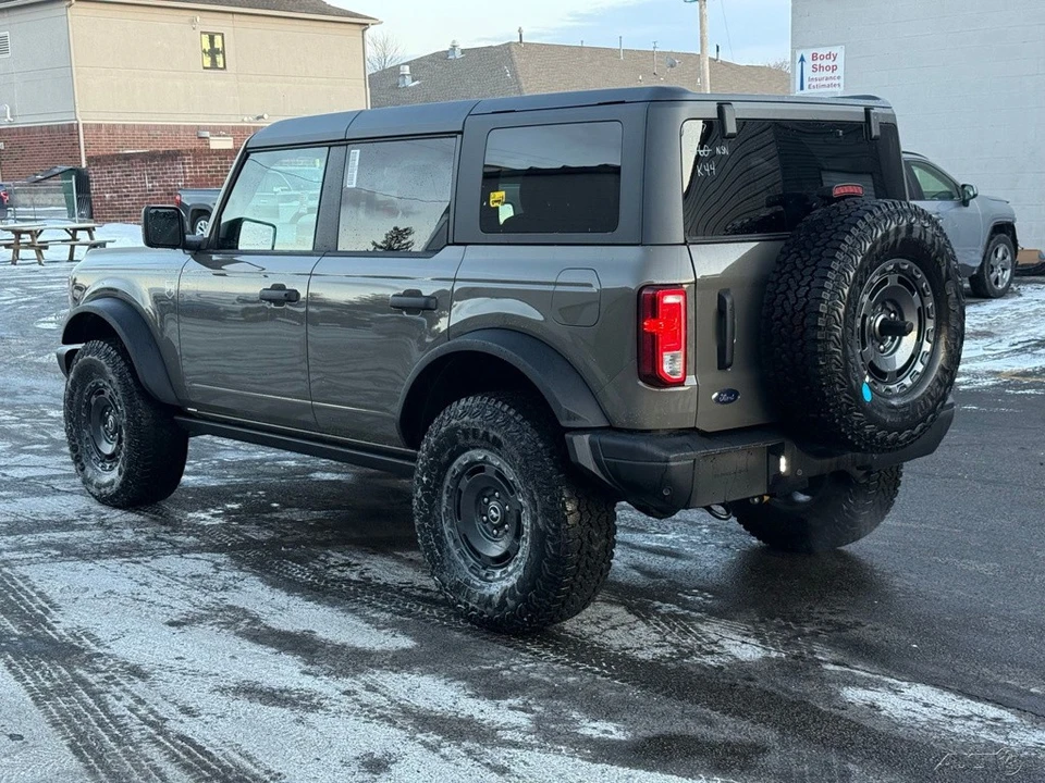 2025 Ford Bronco 6th Gen - Image 3 of 12