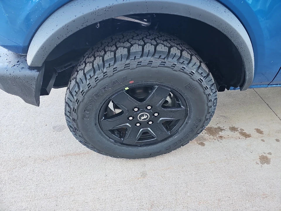 2025 Ford Bronco 6th Gen - Image 15 of 21