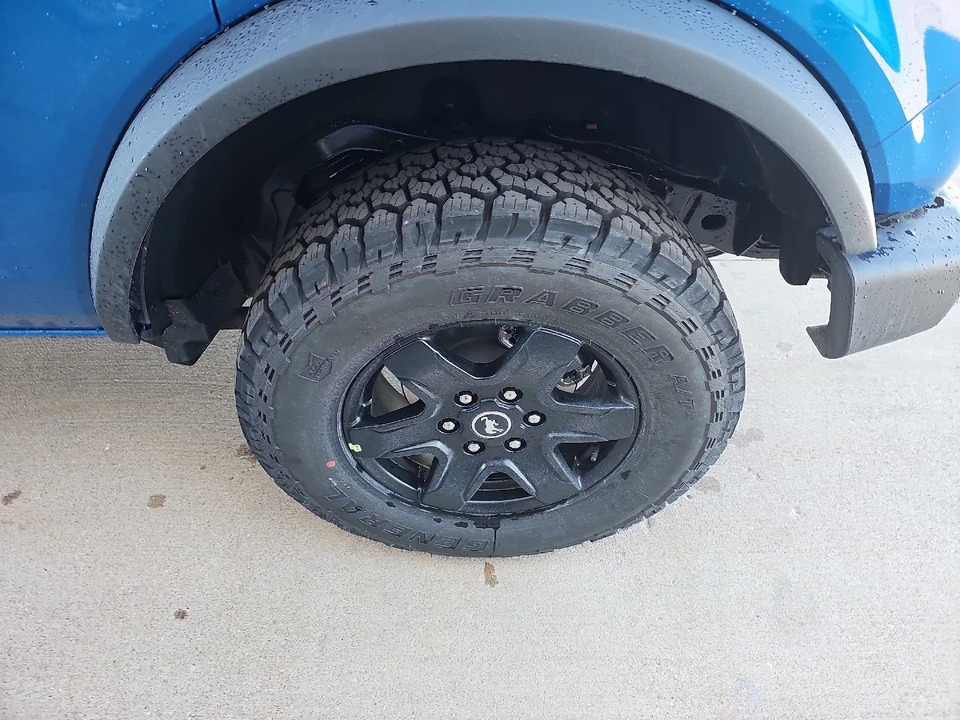 2025 Ford Bronco 6th Gen - Image 12 of 21