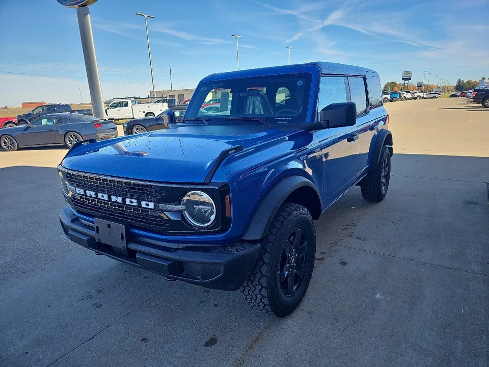2025 Ford Bronco 6th Gen - Image 16 of 21
