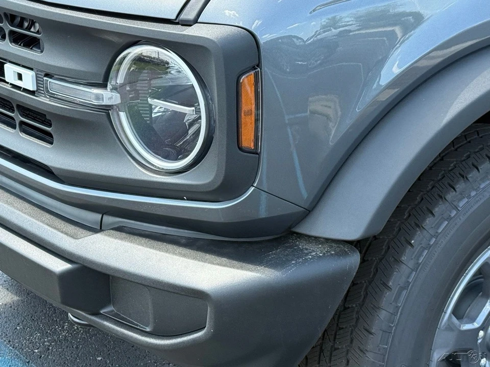 2025 Ford Bronco 6th Gen - Image 11 of 12