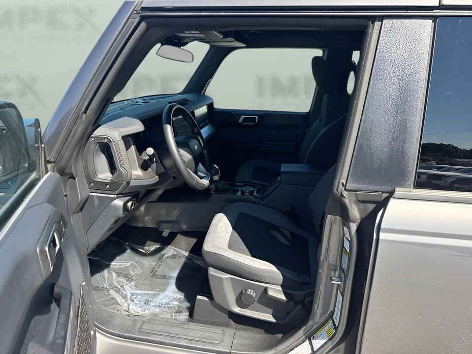 2025 Ford Bronco 6th Gen - Image 8 of 31