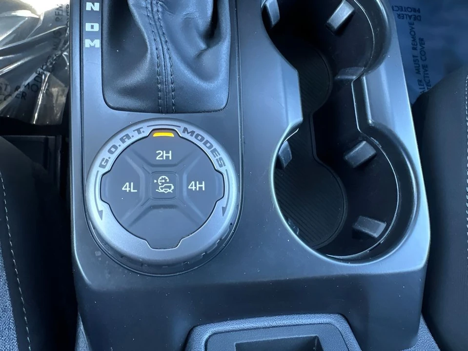 2025 Ford Bronco 6th Gen - Image 17 of 31