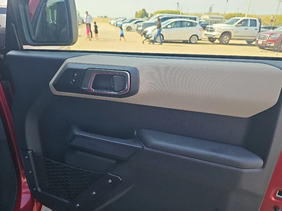 2025 Ford Bronco 6th Gen - Image 8 of 25
