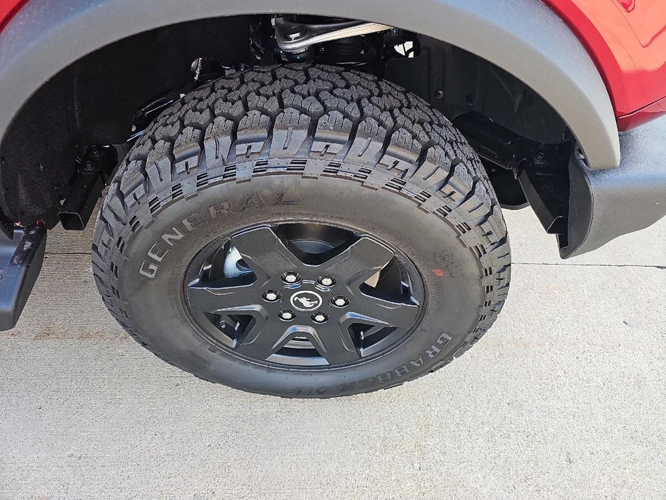 2025 Ford Bronco 6th Gen - Image 4 of 25
