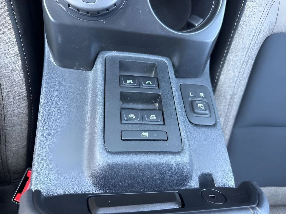 2025 Ford Bronco 6th Gen - Image 21 of 31
