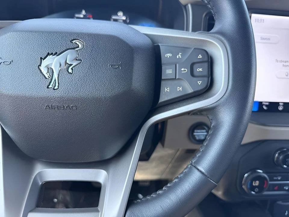 2025 Ford Bronco 6th Gen - Image 11 of 31