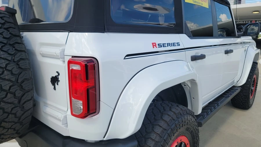 2025 Ford Bronco 6th Gen - Image 15 of 21