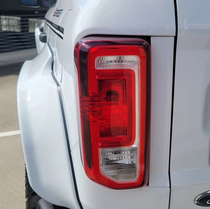 2025 Ford Bronco 6th Gen - Image 8 of 21