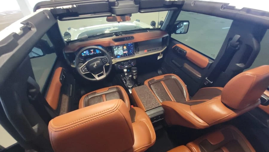 2025 Ford Bronco 6th Gen - Image 18 of 21