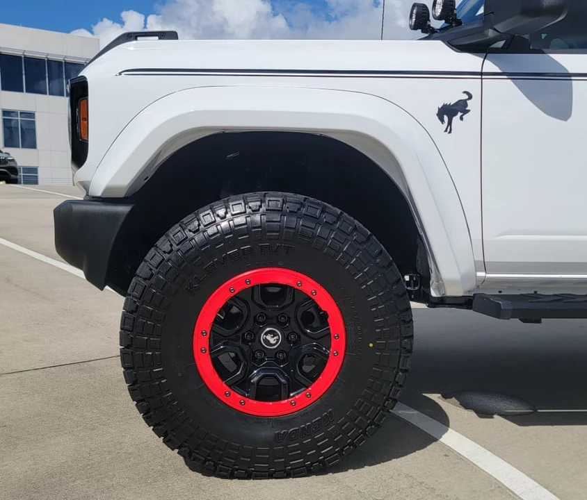 2025 Ford Bronco 6th Gen - Image 11 of 21