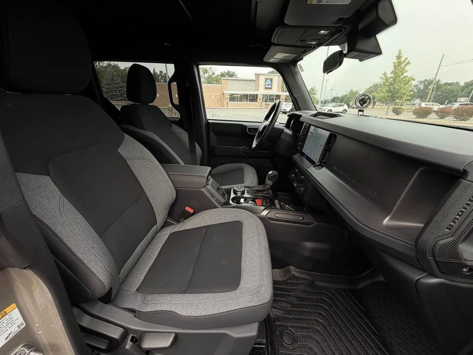 2025 Ford Bronco 6th Gen - Image 14 of 24