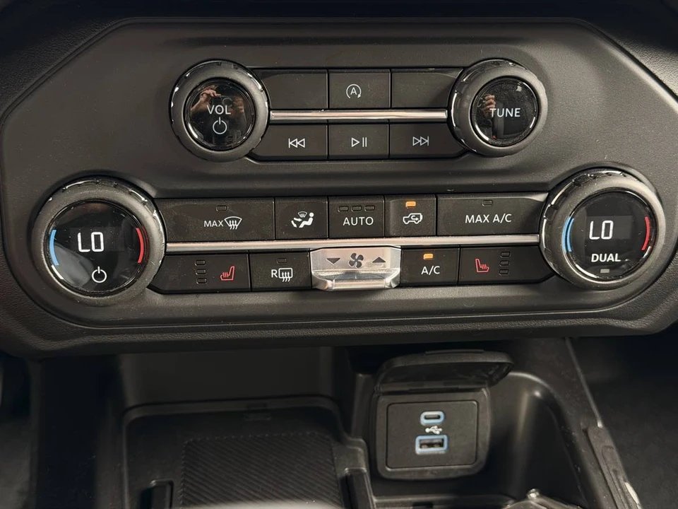 2025 Ford Bronco 6th Gen - Image 20 of 24