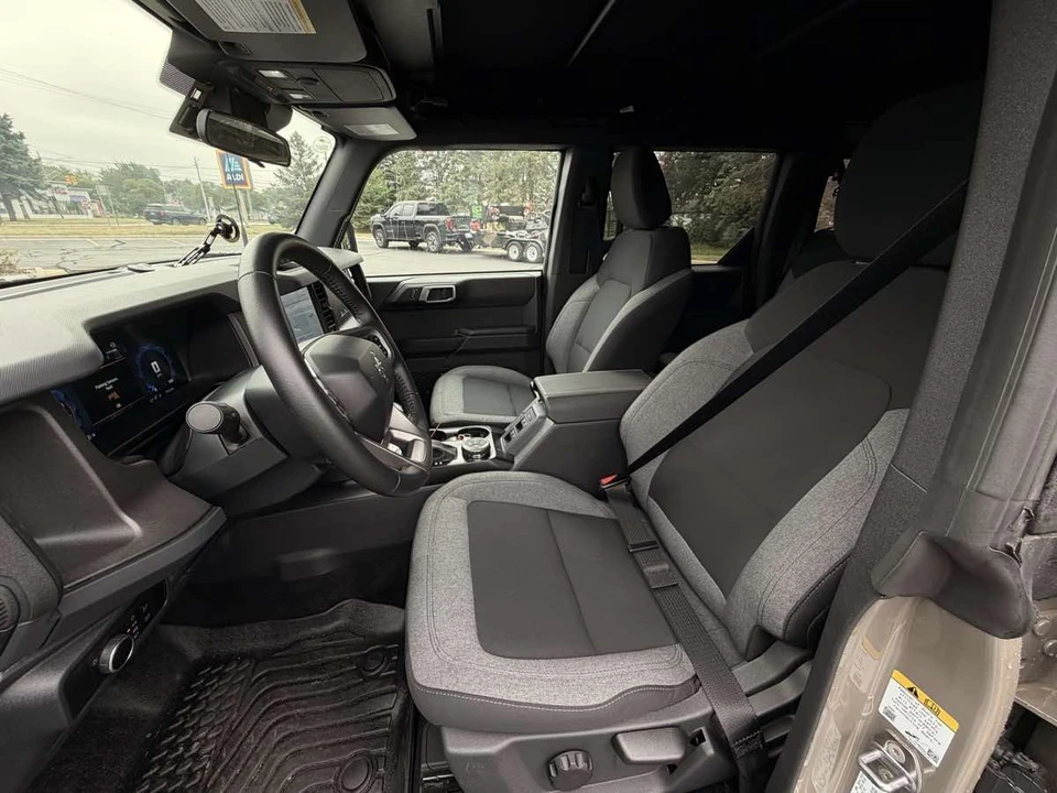2025 Ford Bronco 6th Gen - Image 13 of 24