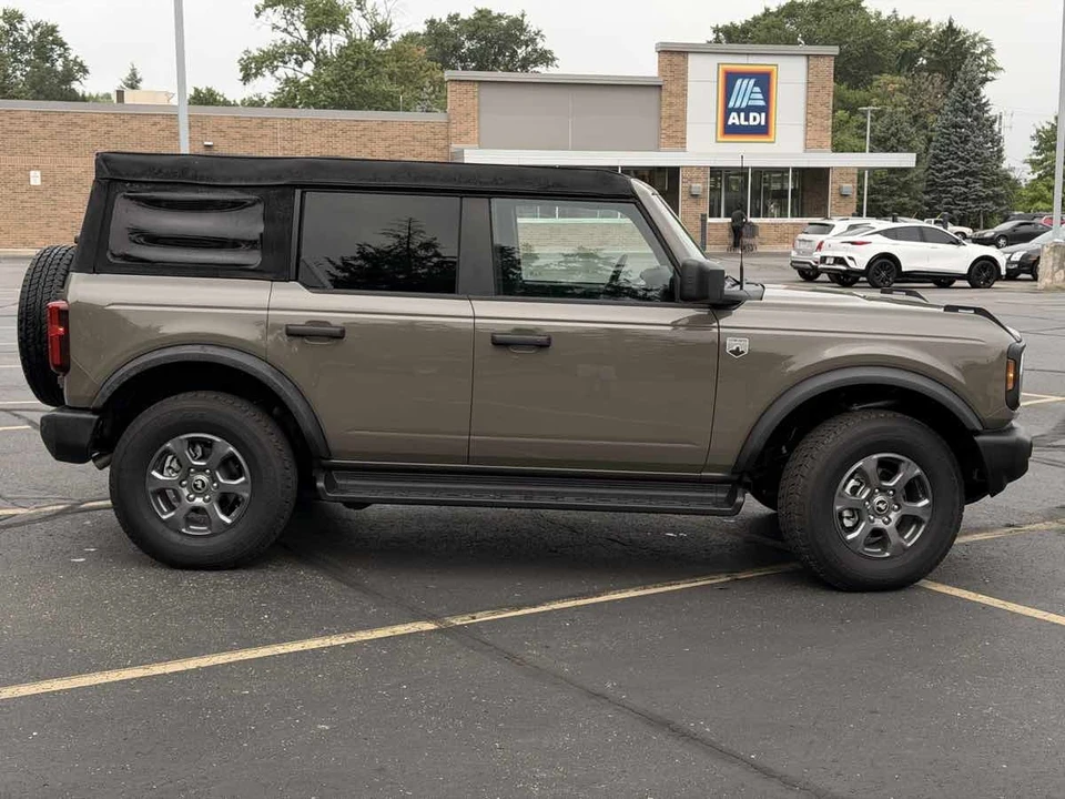 2025 Ford Bronco 6th Gen - Image 7 of 24