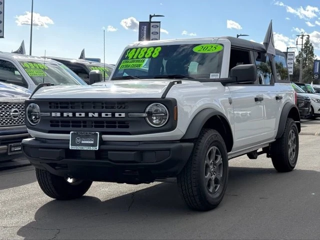 2025 Ford Bronco 6th Gen - Image 4 of 12