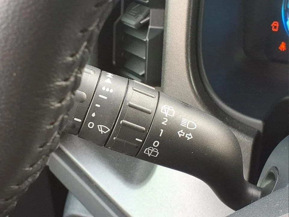 2025 Ford Bronco 6th Gen - Image 16 of 21