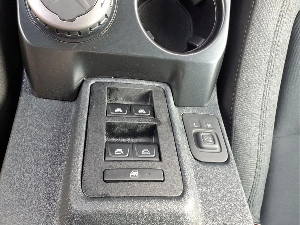 2025 Ford Bronco 6th Gen - Image 12 of 21