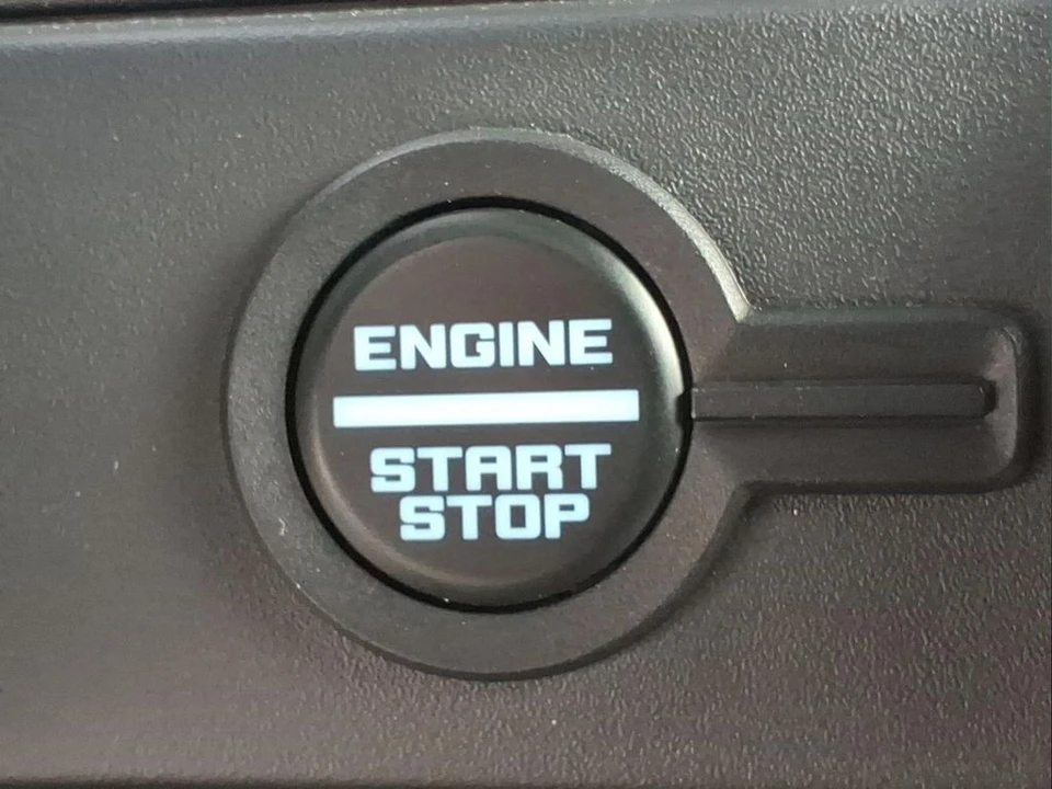 2025 Ford Bronco 6th Gen - Image 19 of 21