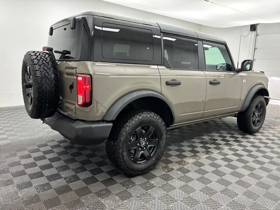 2025 Ford Bronco 6th Gen - Image 6 of 12