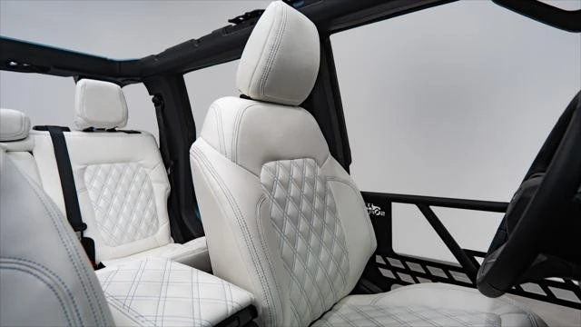 2025 Ford Bronco 6th Gen - Image 3 of 31